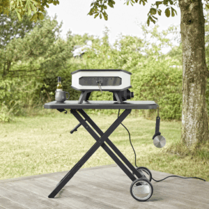 Alternative view of Cozze Folding Table